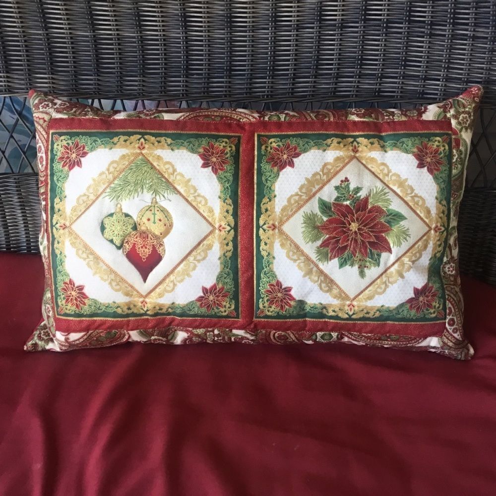 NWT Hand Crafted, Quilted Beautiful Metallic Print Holiday Pillow